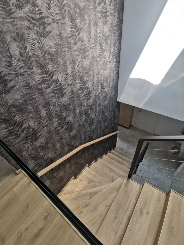 Obrázek - Realization of a staircase with wallpaper from the Passenger collection
