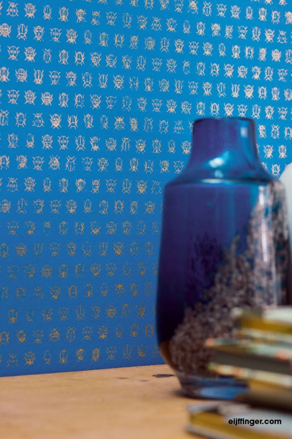 Turquoise wallpaper with golden beetles 375032, Pip Studio 4, Eijffinger