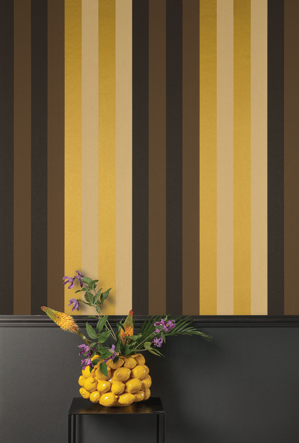 Non-woven wallpaper, brown-gold, geometric, stripes, ROM502, Romance, Masureel