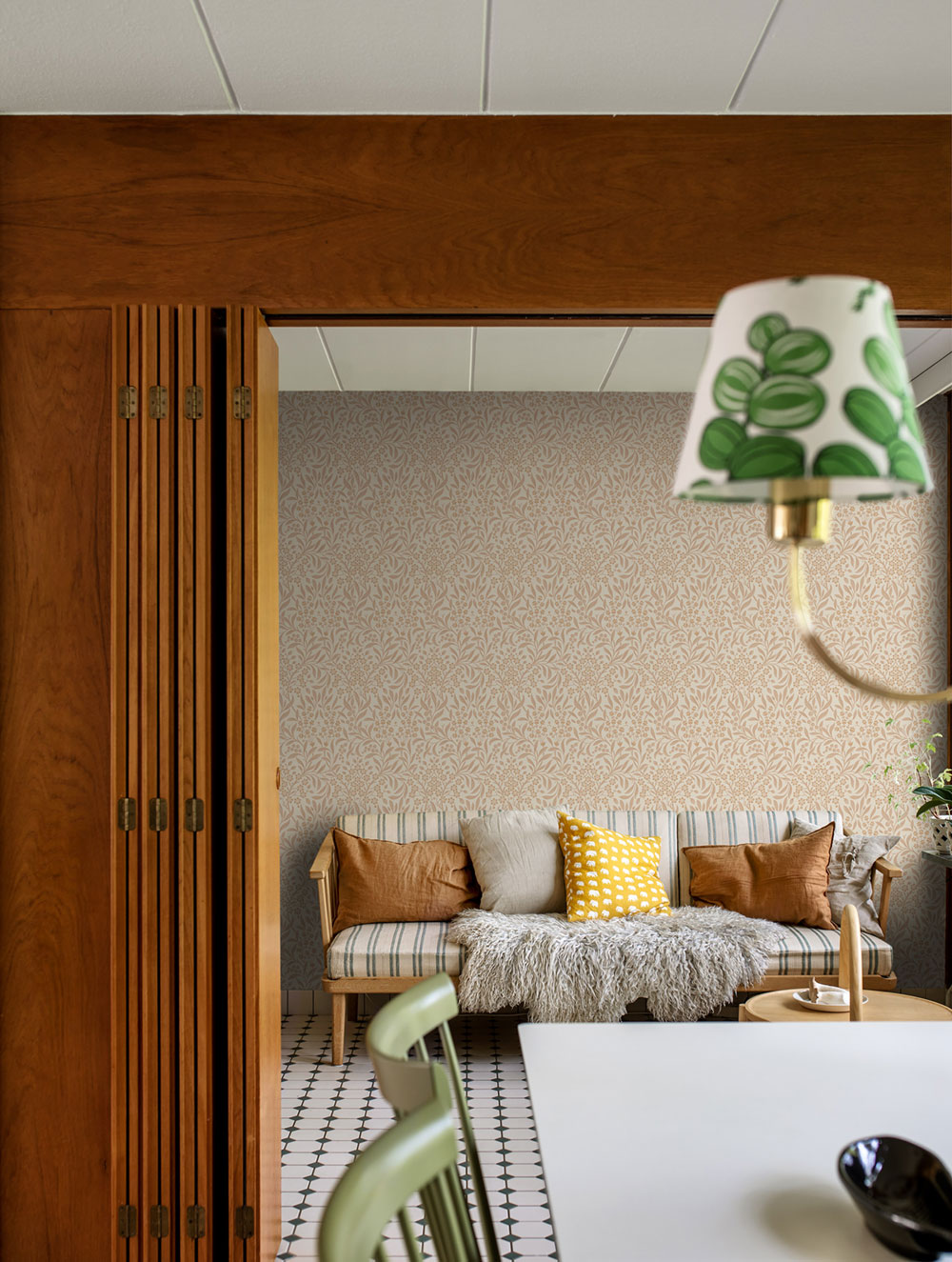 Wallpaper, beige-pink, flowers, leaves, 4186, Alla Tiders Hus, Borastapeter