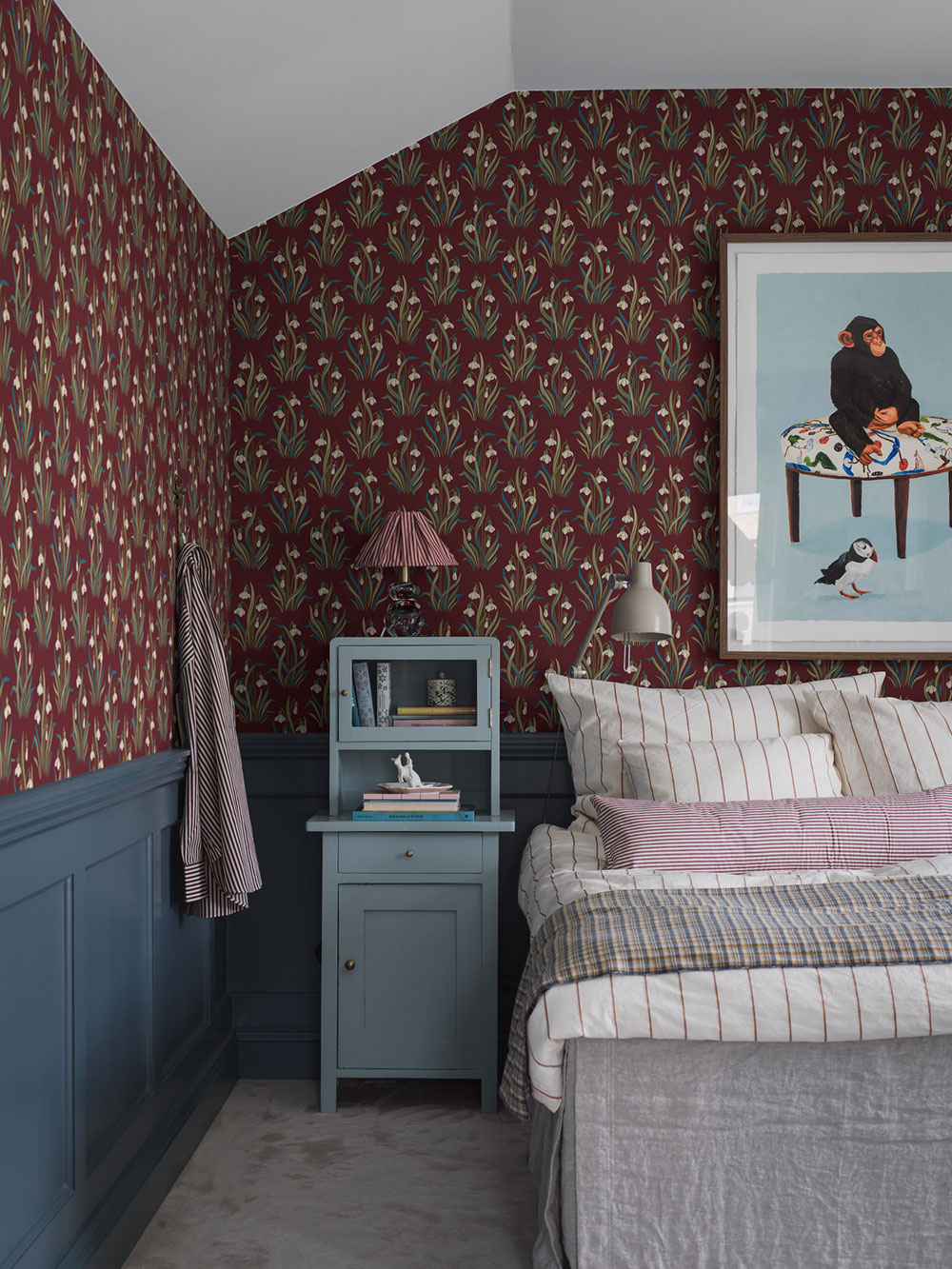 Wallpaper, burgundy, flowers, snowdrops, 4837, New Heritage, Borastapeter