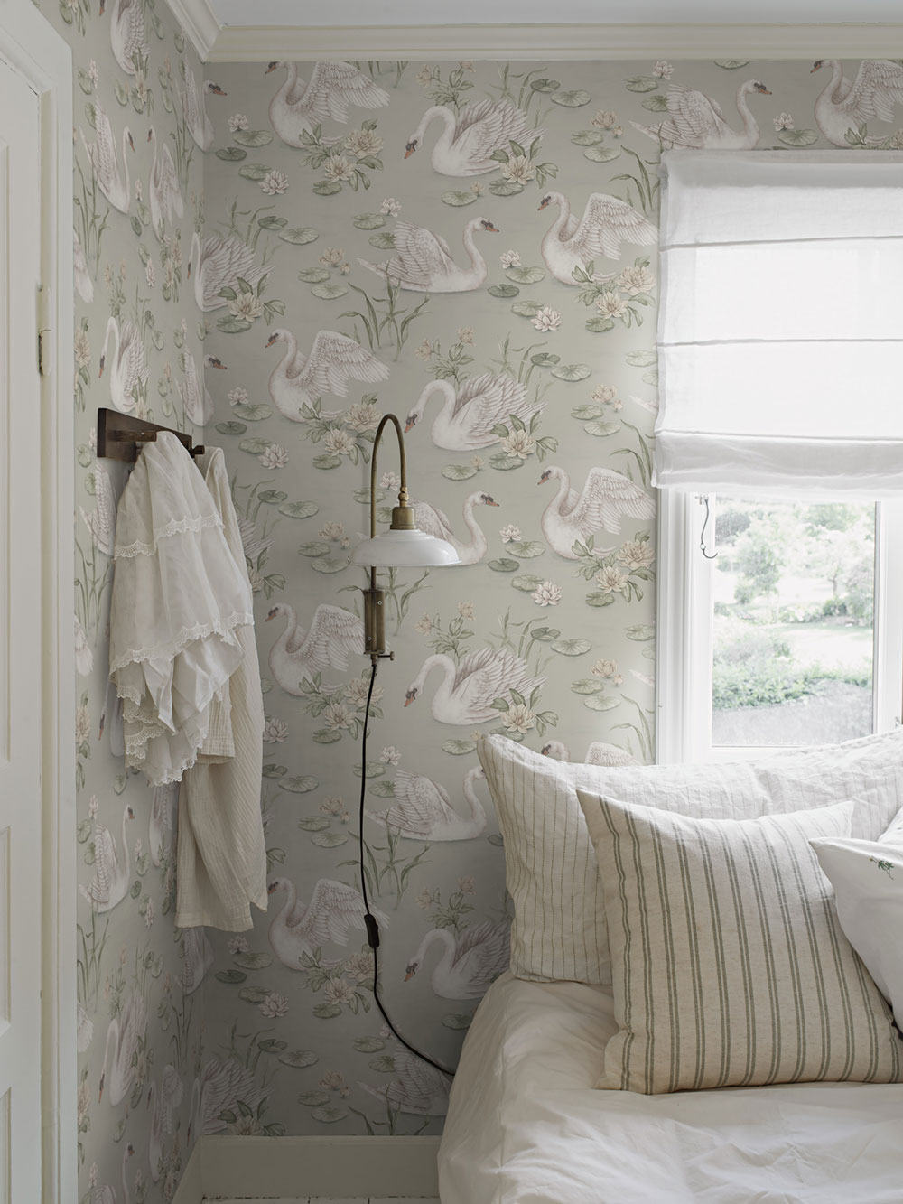 Wallpaper, grey-green, swans, 6925, Newbie Wallpaper, Boråstapeter