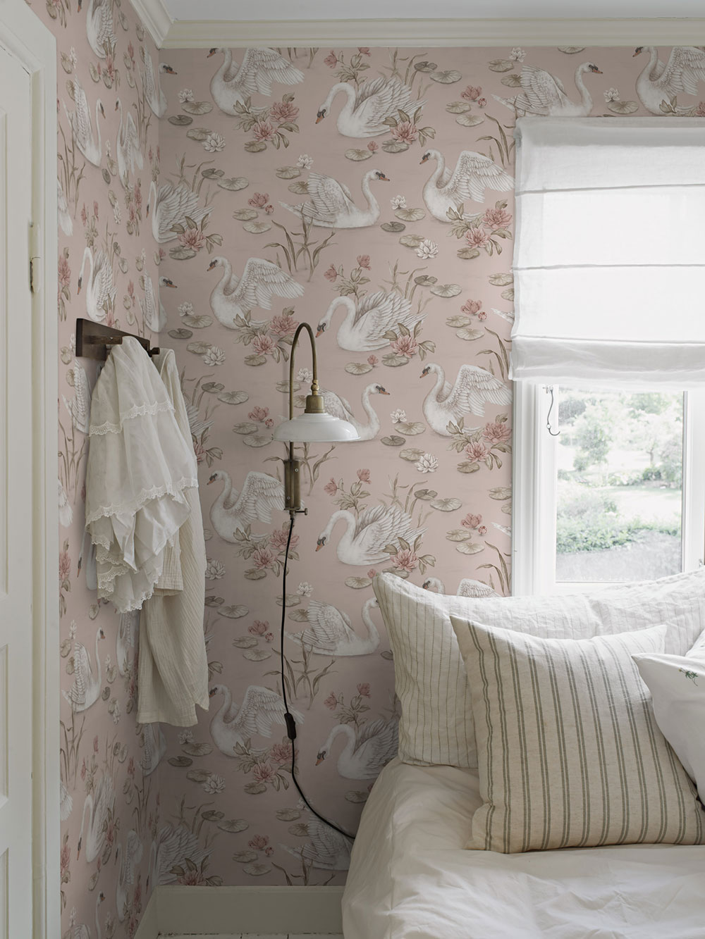 Wallpaper, pink, swans, 6927, Newbie Wallpaper, Boråstapeter