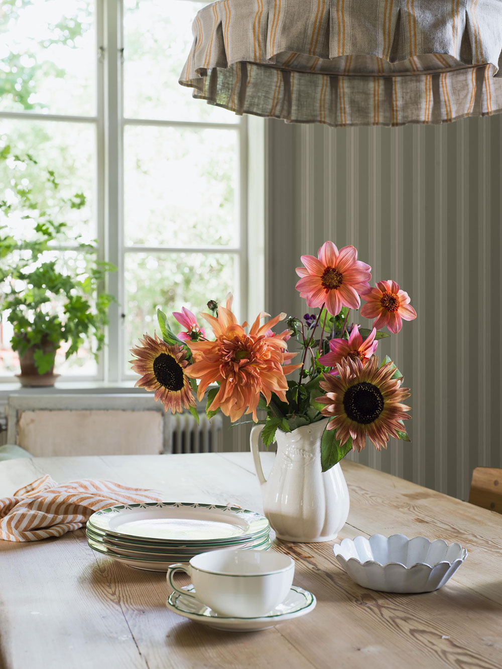 Wallpaper, green, stripes, 6959, Osterlen, Borastapeter