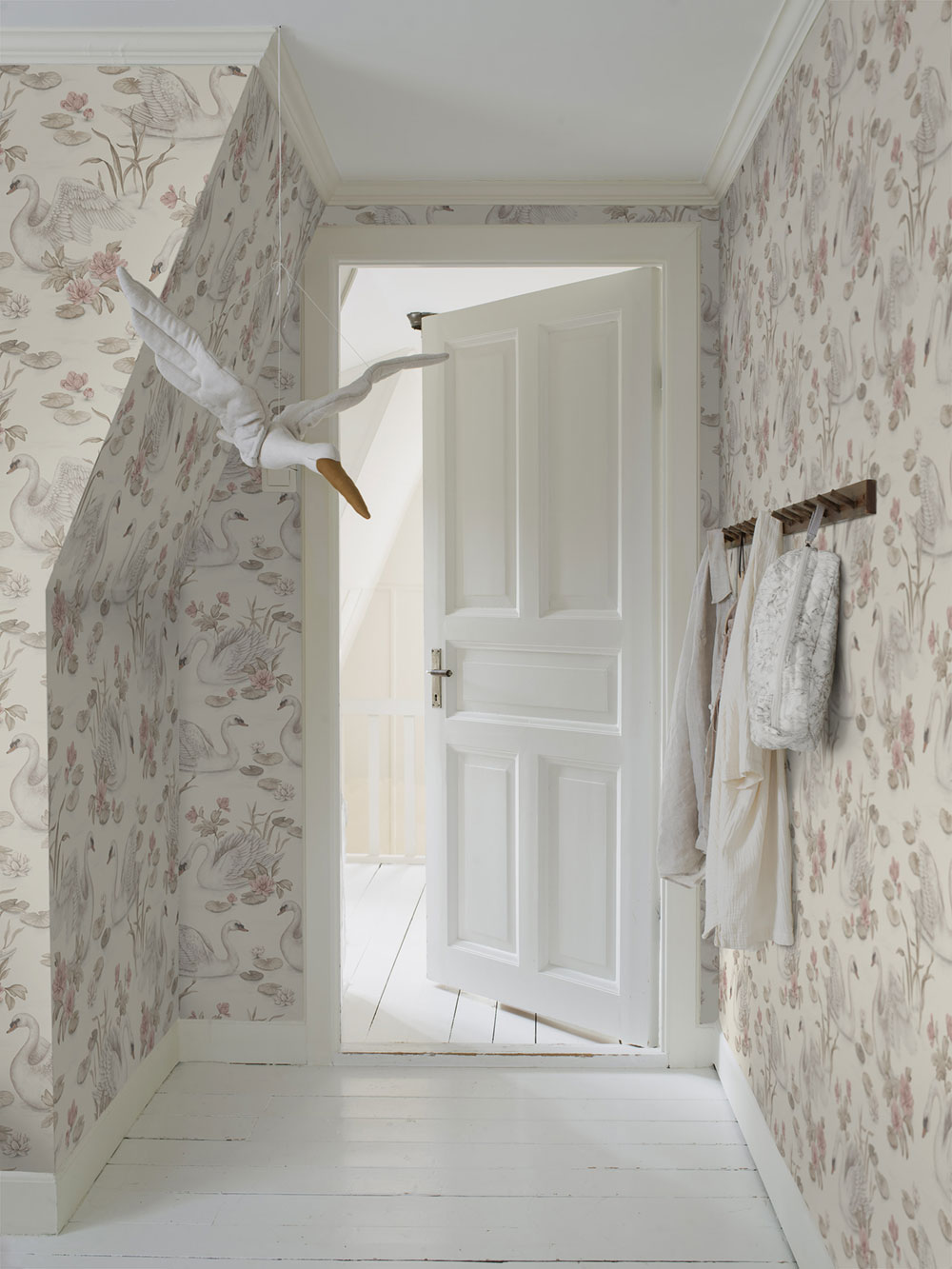 Wallpaper, cream, swans, 6924, Newbie Wallpaper, Boråstapeter