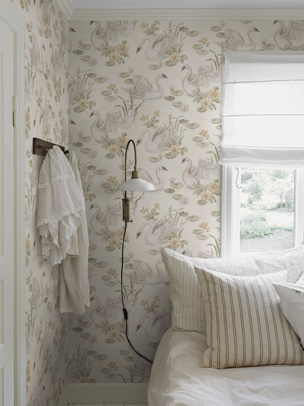 Wallpaper, cream, swans, 6926, Newbie Wallpaper, Boråstapeter