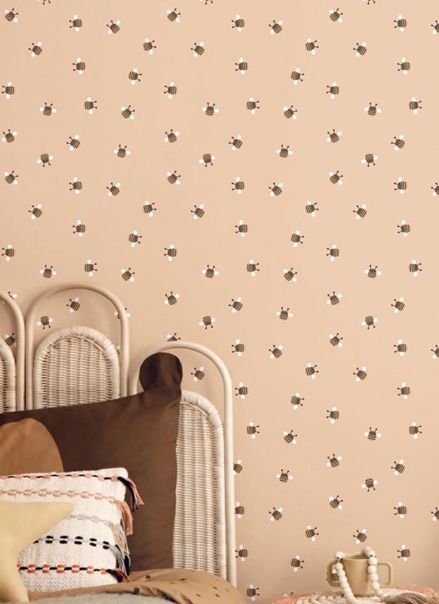 Children’s wallpaper, pink, gold, bees, 4447, Momi, Parato by Cristiana Masi
