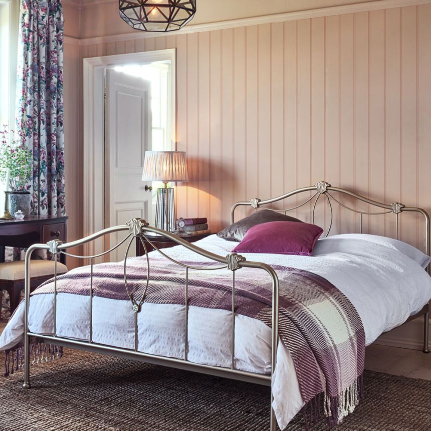 Striped Wallpaper, Pink, 122760, Laura Ashley 4
