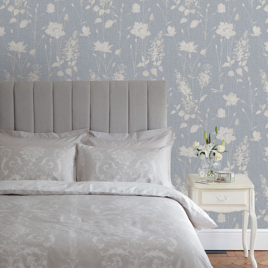 Non-woven wallpaper with white flowers 113343, Laura Ashley, Graham & Brown